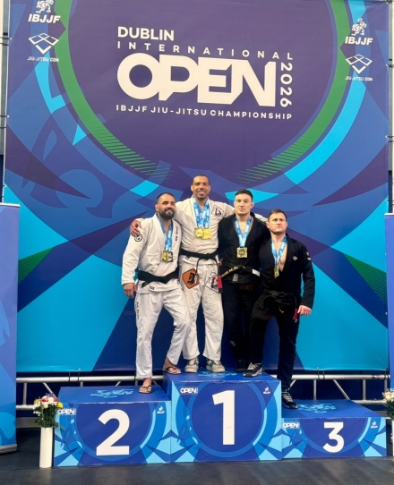 Двойно злато при черните колани за Флавио Дос Сантос в Дъблин, радост в Пазарджик